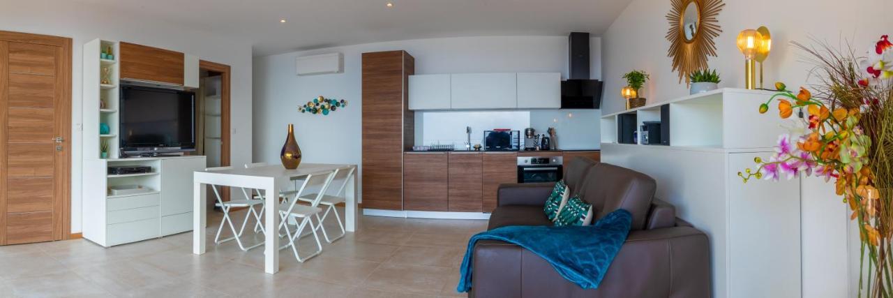 Vistazur Luxueux Appartement Avec Terrasse Et Piscine Le Le Rayol-Canadel-sur-Mer Luaran gambar